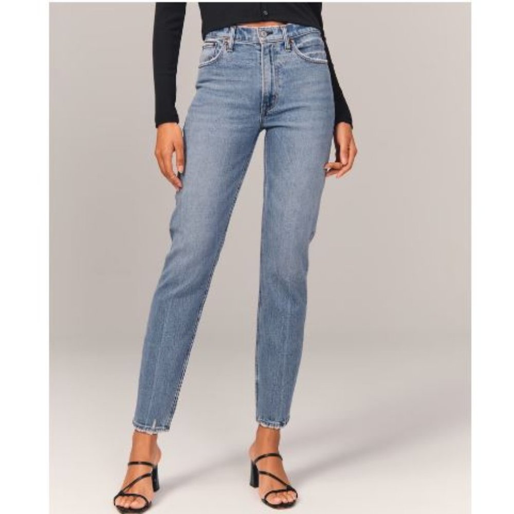 Abercrombie & Fitch High Rise Mom Jean, Size 25, Worn Once